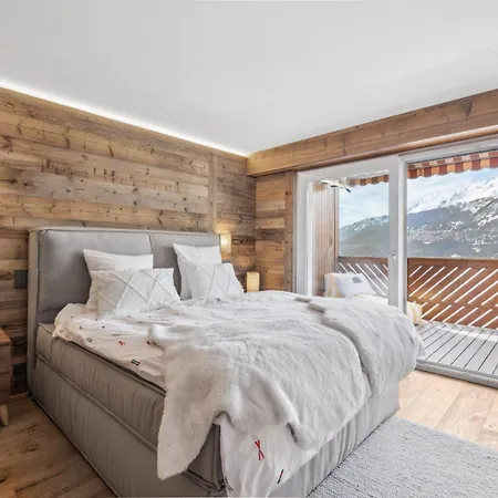 Exquisite Duplex With Views By Mrs Miggins Appartement