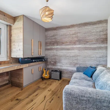 Exquisite Duplex With Views By Mrs Miggins * Crans-Montana