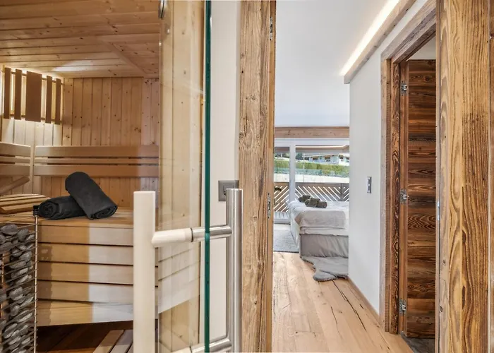 Exquisite Duplex With Views By Mrs Miggins * كرانز مونتانا